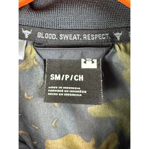 Project Rock Under Armour Freedom USA Veteran's Day Bomber Jacket Mens Small - Picture 6 of 12